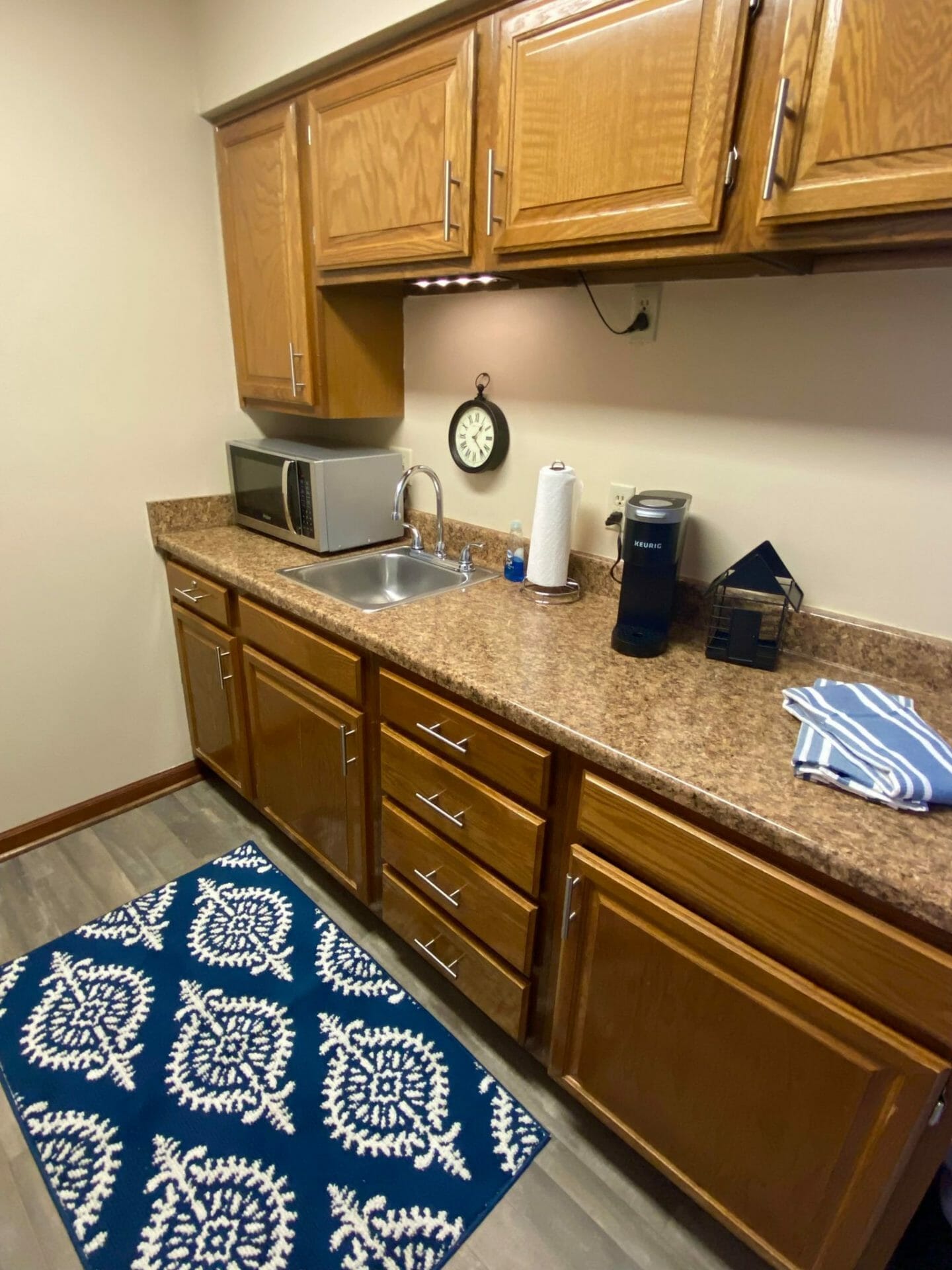 <span  class="uc_style_uc_tiles_grid_image_elementor_uc_items_attribute_title" style="color:#000000;">The kitchenette interior at American Village respite care. </span>