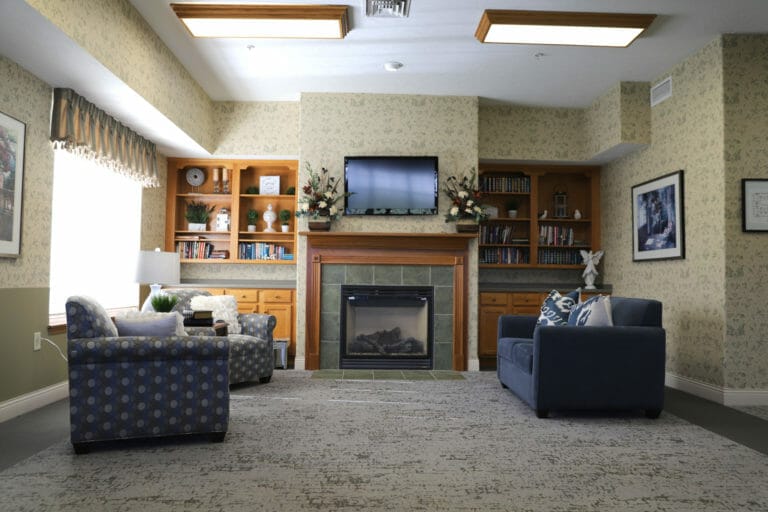 Meadow Lakes assisted living sitting area.