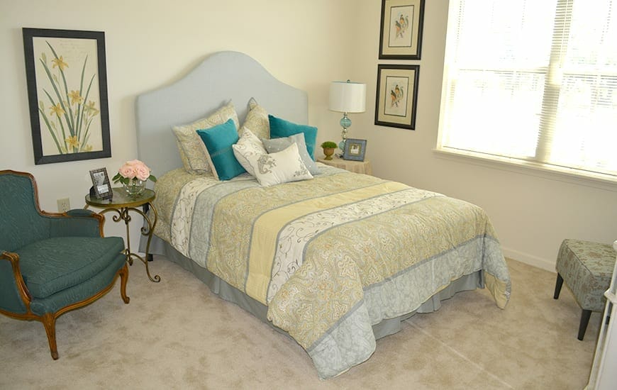 <span  class="uc_style_uc_tiles_grid_image_elementor_uc_items_attribute_title" style="color:#000000;">Allisonville Meadows bedroom.</span>