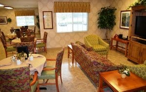 Allisonville Meadows dining room and lounge.