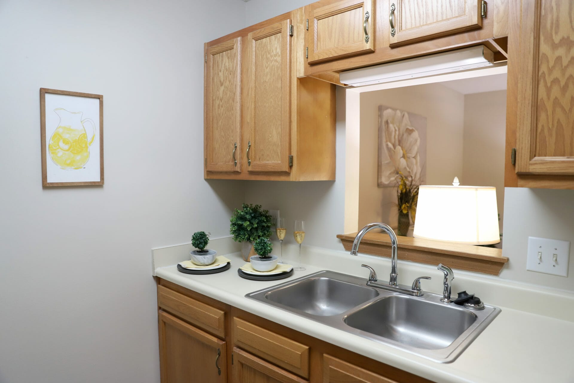 <span  class="uc_style_uc_tiles_grid_image_elementor_uc_items_attribute_title" style="color:#000000;">Sink in the kitchen at Rosegate Garden Homes. </span>