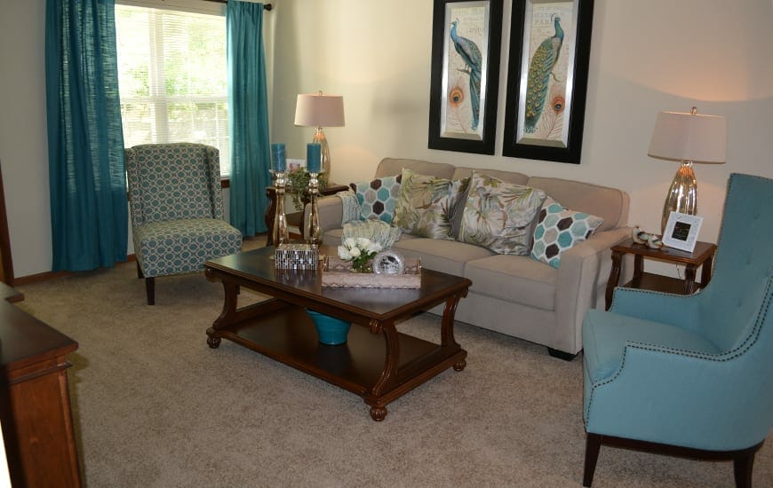 <span  class="uc_style_uc_tiles_grid_image_elementor_uc_items_attribute_title" style="color:#000000;">SpringMillMeadows LivingRoom3</span>